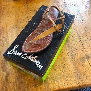 Worn once Sam Edelman Gigi thong in ‘almond patent’.